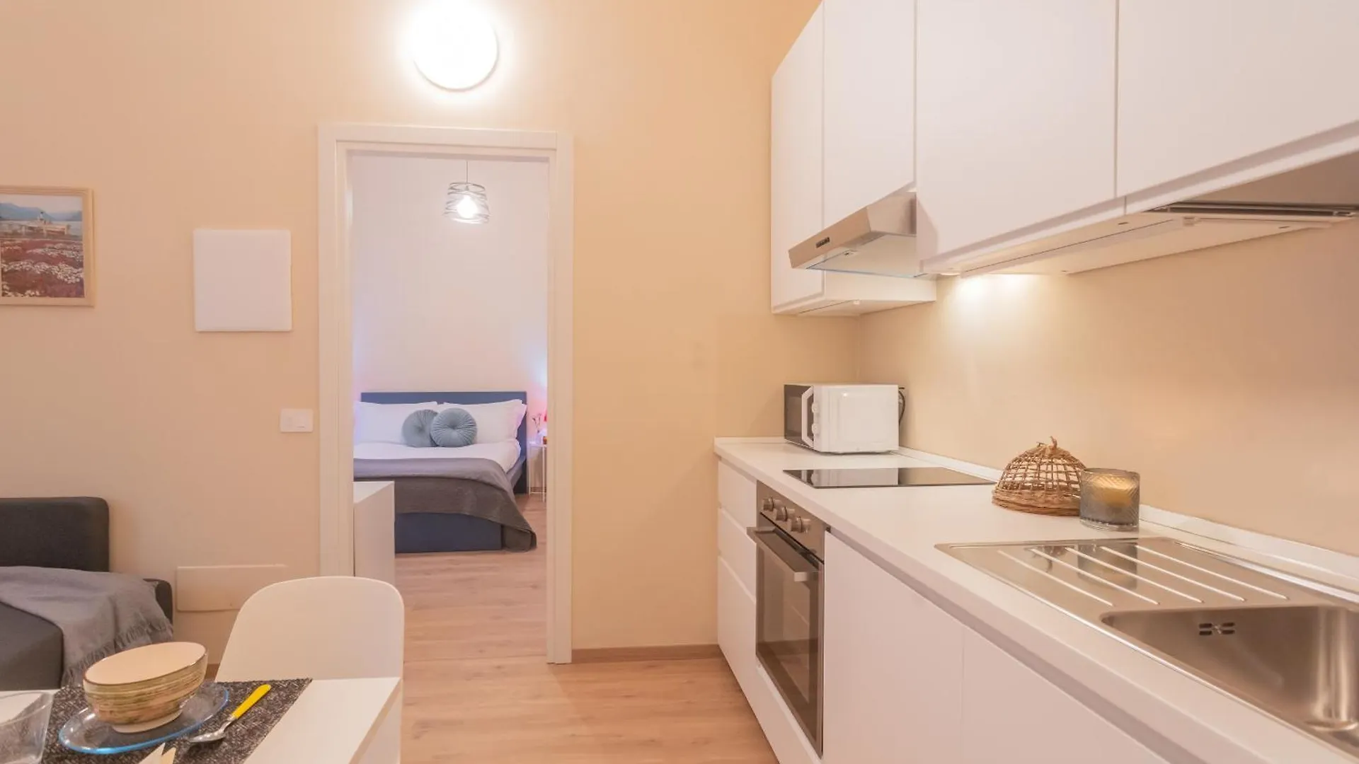 Simar Apartments Nearby Como S G Train Station By Rent All Como