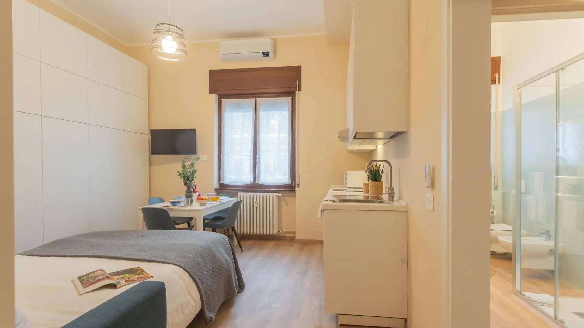 Simar Apartments Nearby Como S G Train Station By Rent All Como Itália