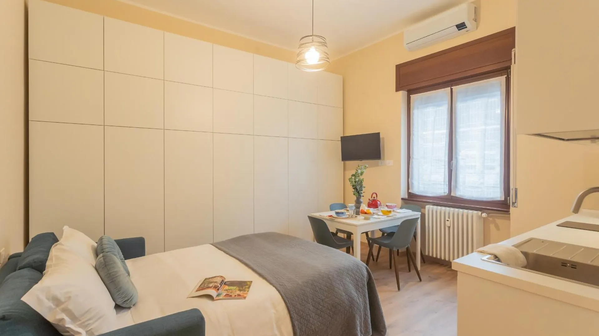 Simar Apartments Nearby Como S G Train Station By Rent All Como 0*,