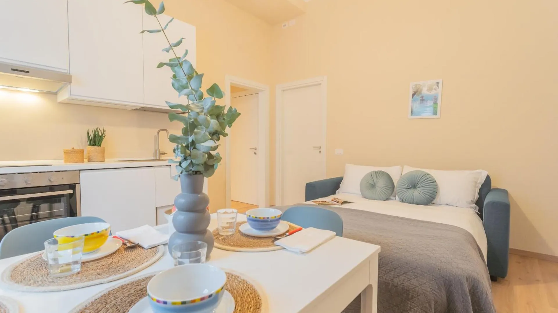 Simar Apartments Nearby Como S G Train Station By Rent All Como